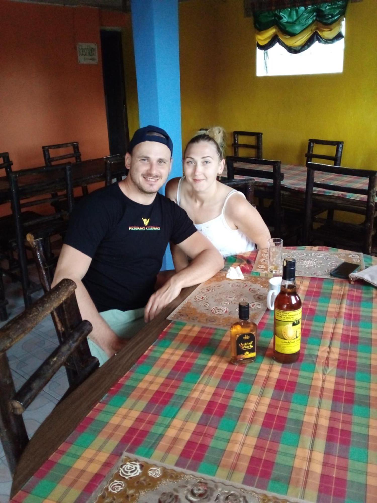 Nine Miles Cultural Hangouts And Tours Stepney Екстериор снимка